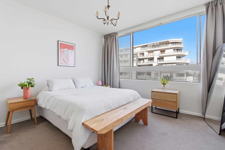 2 Bedroom Property for Sale in Sea Point Western Cape